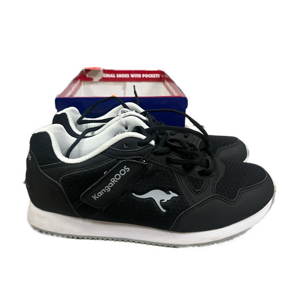 kangaROOS NWT Women’s Kangourous Black Athletic Sneakers- Size 9